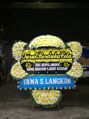 Papan Bunga Duka di Air Napal
